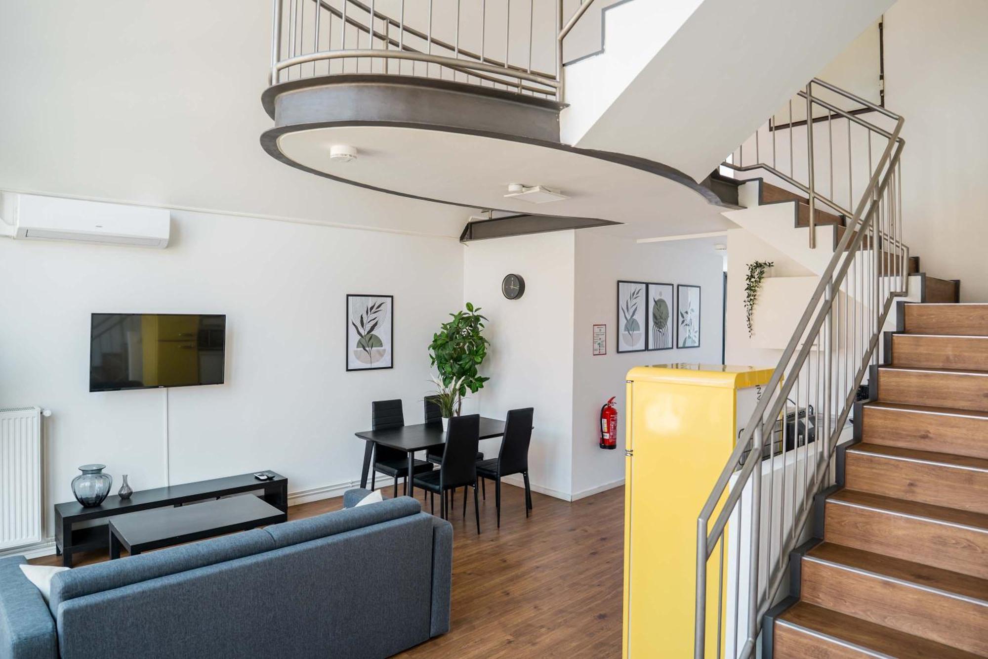 Fantastic Loft With Balcony Lägenhet Berlin Exteriör bild